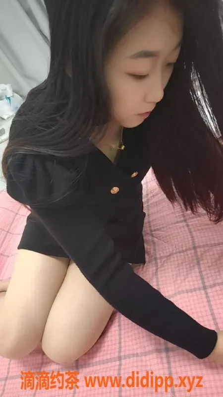 成都楼凤-成都萱萱，25岁御姐，500元私密服务等你体验