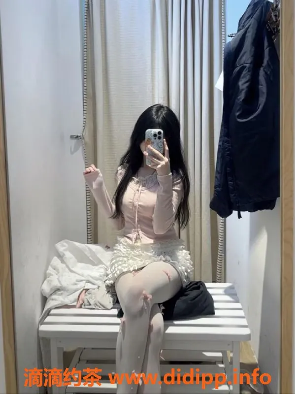 广州楼凤-广州市小月，165cm，47kg，36C嫩妹外出服务