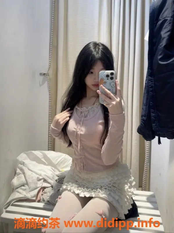 广州楼凤-广州市小月，165cm，47kg，36C嫩妹外出服务