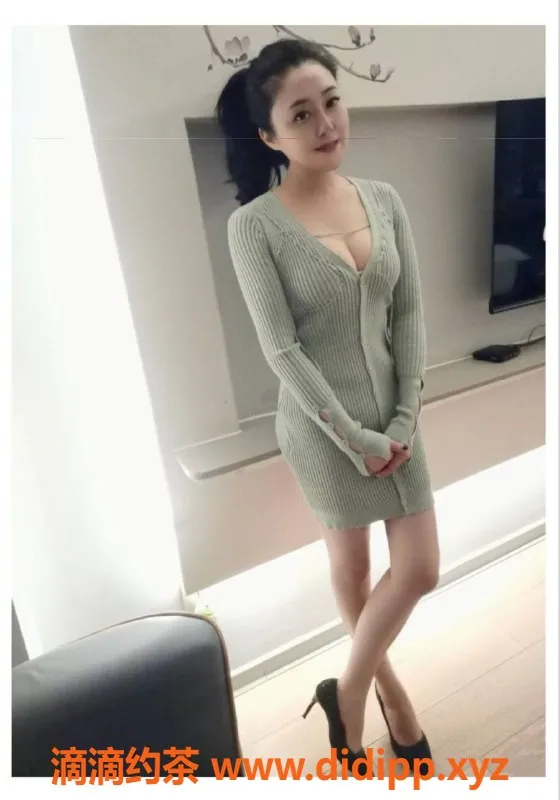 深圳楼凤-龙岗小艺，大奶御姐，身高160，茶水费400起