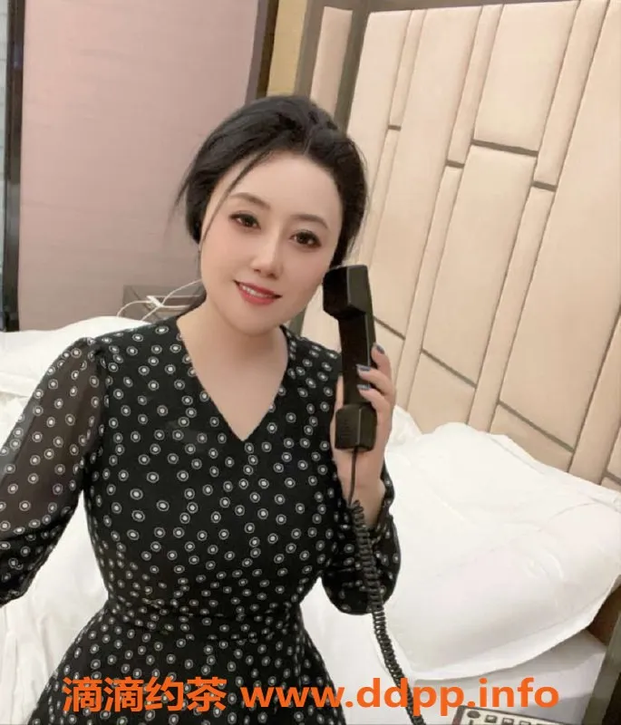 深圳楼凤资源信息,龙岗小艺，大奶御姐，身高160，茶水费400起