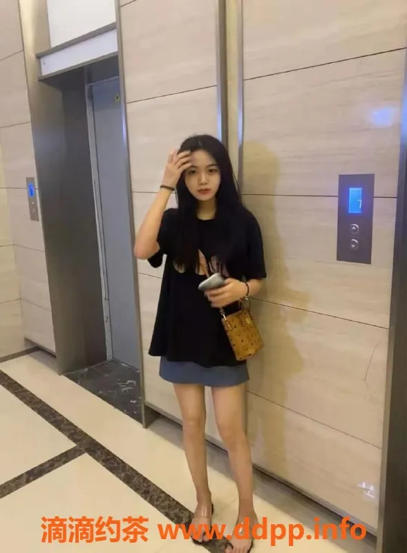 西安楼凤资源信息,西安清纯嫩妹喜欢，课费600/次