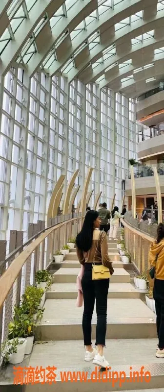 成都楼凤-青羊区千凡，大长腿御姐，7p体验推荐