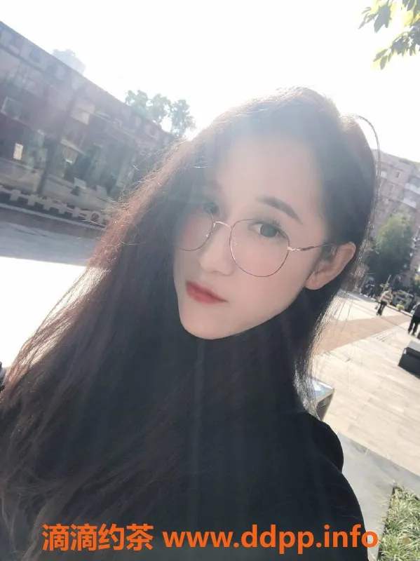 广州楼凤-番禺菜菜，视频验证，700元起服务