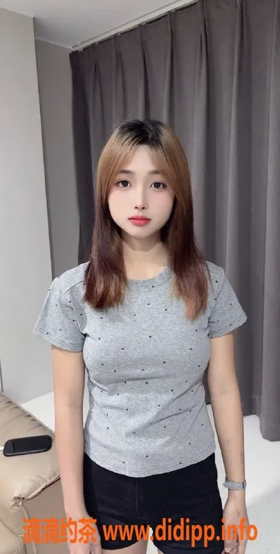 广州楼凤-白云嫩妹小婷，视频验证，600元服务！