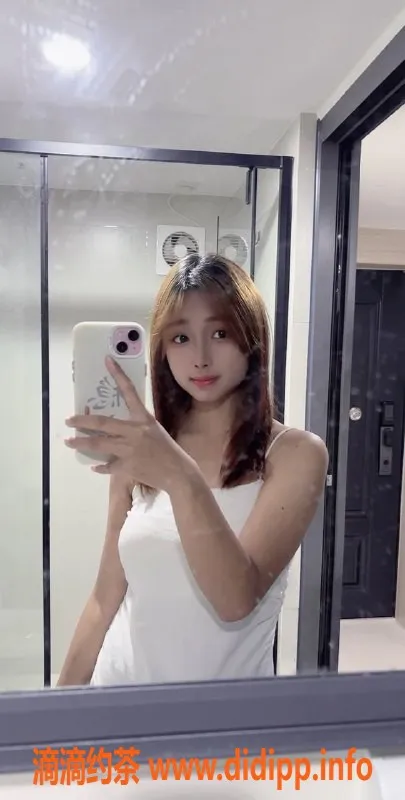 广州楼凤-白云嫩妹小婷，视频验证，600元服务！