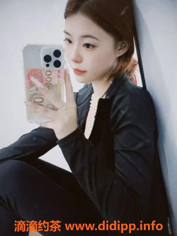 广州楼凤-海珠嫩妹婠婠，600元每小时，1200元两小时