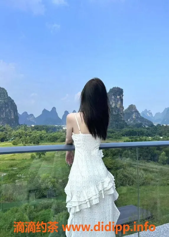 广州楼凤-佛山小书婷，蛇吻服务，800起