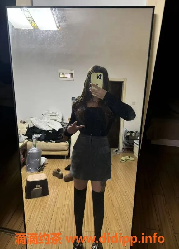 太原楼凤-太原桃子，24岁，身高165cm，1500p/小时服务