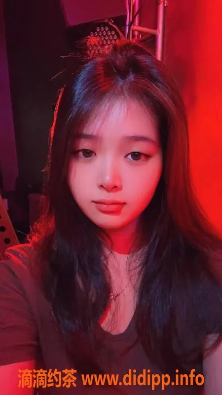 广州楼凤-海珠嫩妹崽崽，7P鸳鸯浴等你来体验！