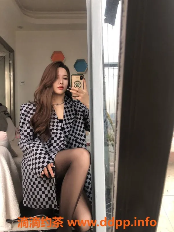 深圳楼凤-南山御姐白梨，700元一课，1300元两课