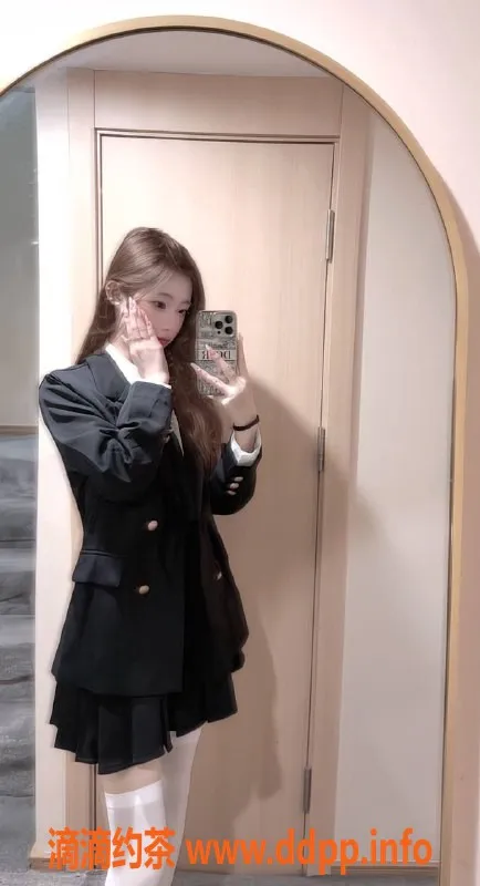 成都楼凤资源信息,成华区18岁嫩妹，颜值高，服务好，口技在线