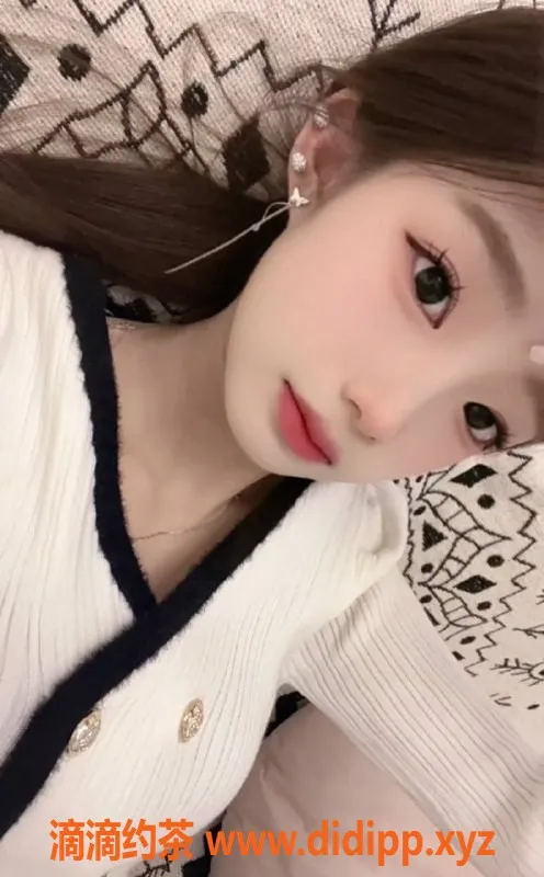 成都楼凤-成华区18岁嫩妹，颜值高，服务好，口技在线