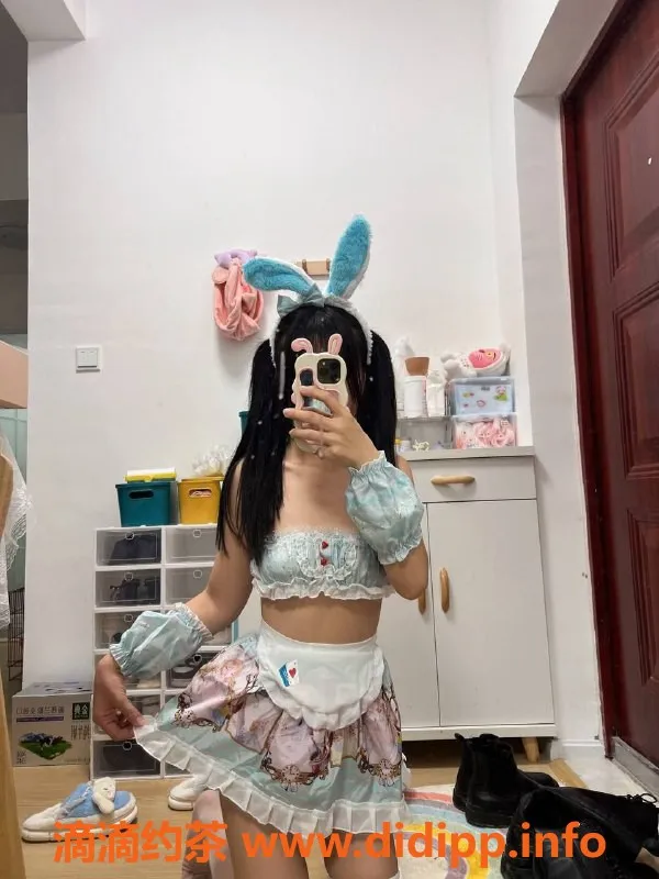 成都楼凤-兮兮，趣味聊天可打卡美女，态度佳