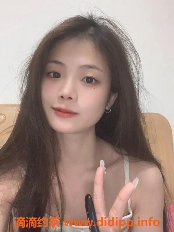 杭州楼凤资源信息,拱墅嫩妹小梦，800元舌吻服务等你来享受！