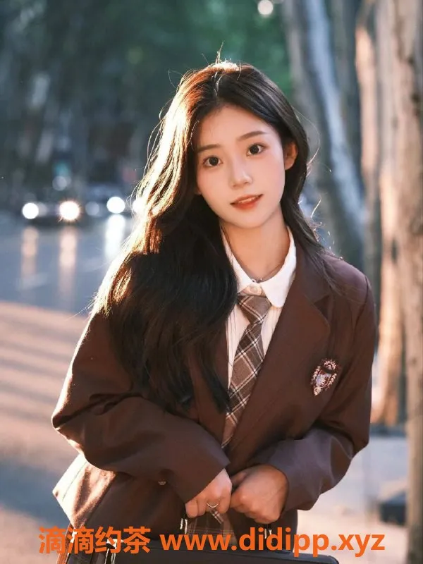 杭州楼凤-余杭可可，168CM嫩妹，真实大胸36C，788P起