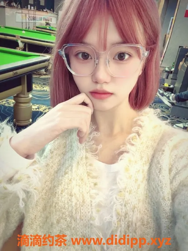 杭州楼凤资源信息,上城区子苒嫩妹，舌吻69服务超赞！