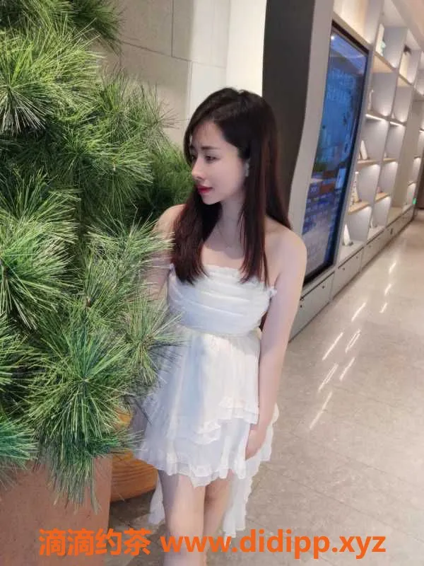 深圳楼凤-深圳龙岗制服暖暖，25岁，163cm，500元全套服务