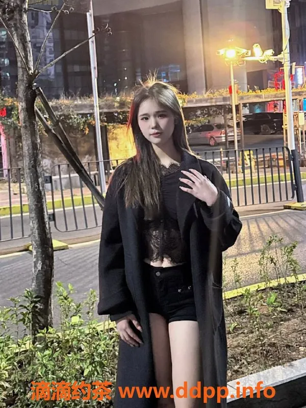 东莞楼凤资源信息,成都性感女神，90cm胸围，30岁仅1500元