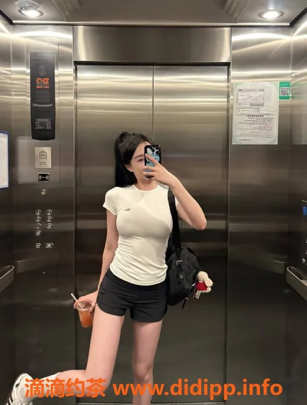 成都楼凤-武侯区#霏梵 车牌700p 大奶御姐等你尝试