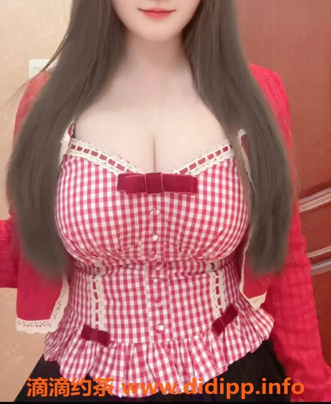 成都楼凤-成华区樱桃，700p体验巨乳御姐