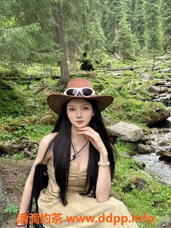 广州楼凤-佛山沈梦辰，700起，蛇吻服务体验