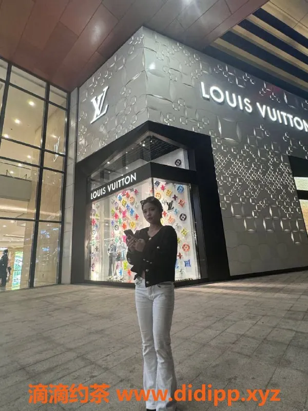 广州楼凤-花都婷婷，700元嫩妹69服务，视频验证！