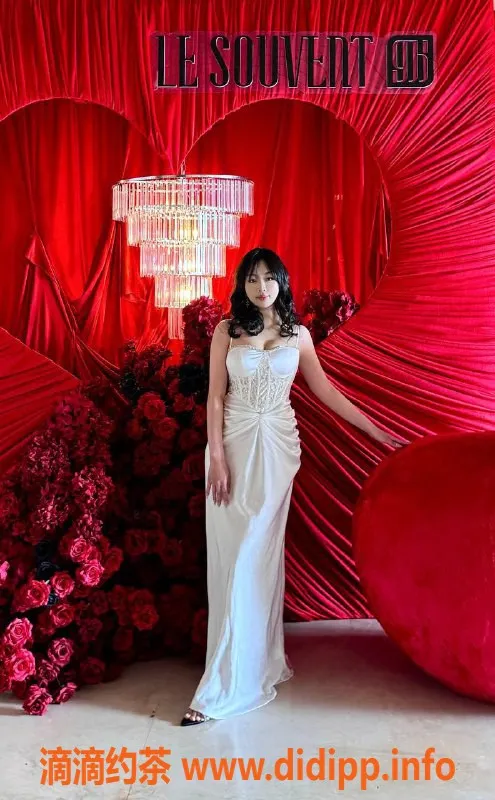 广州楼凤-海珠御姐刘妤淇，超大胸体验，7P价位