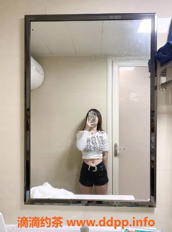 成都楼凤-成华区19岁嫩妹丝丝，身高150，口爆超爽！