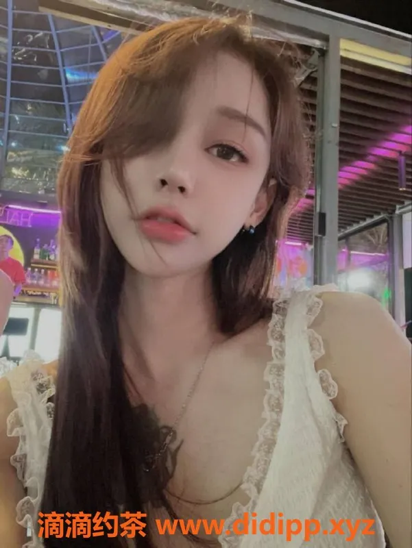 杭州上门服务资源信息,滨江艺名E杯美女，171cm/46kg激情服务