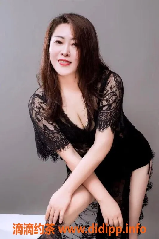 深圳楼凤资源信息,深圳宝安大奶熟女琳达，36岁，身高170，首次400元