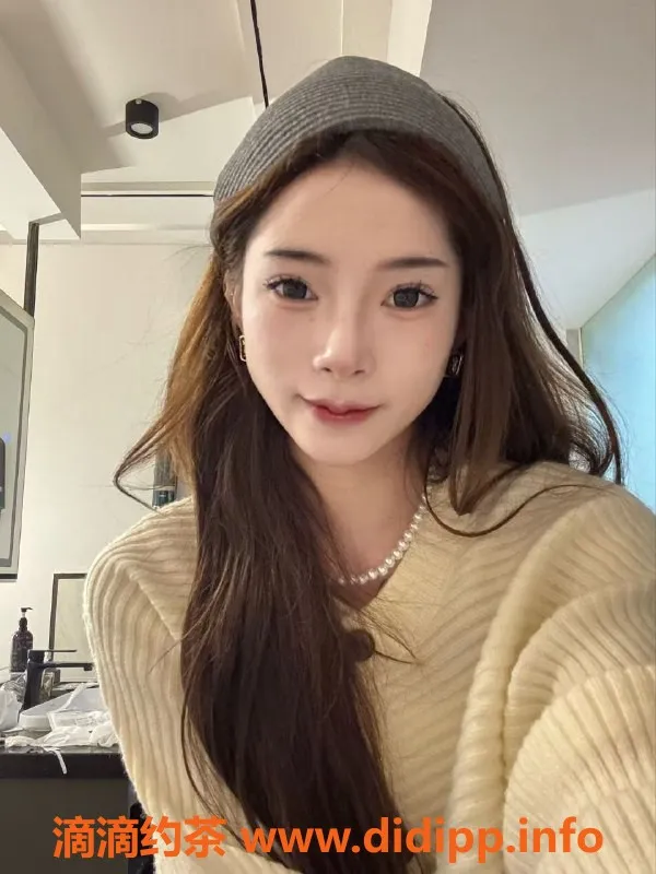 成都楼凤-成华区19岁湖南妹子，A罩杯，550/950元起