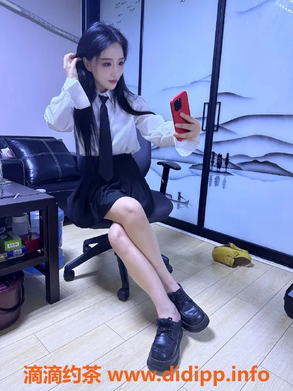 厦门楼凤-集美莲花国际服装店老板娘兼职，颜值高服务好