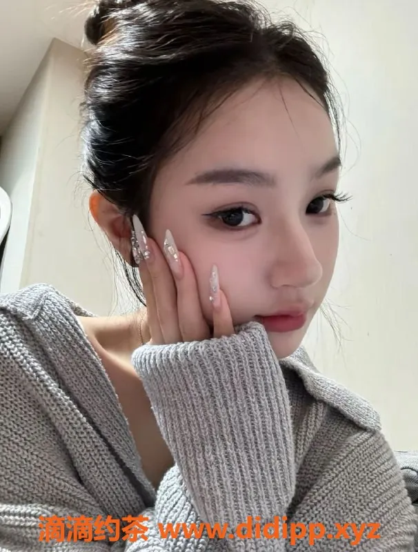 广州楼凤-天河夏冰儿，1300元课费，清新服务等你来体验