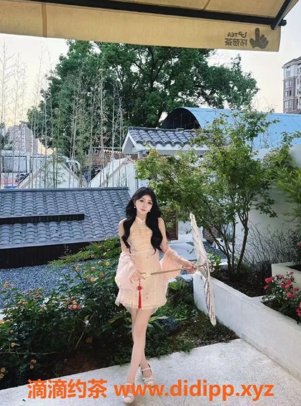 福州楼凤-普安区米娜，162cm少妇，53公斤，超诱人服务