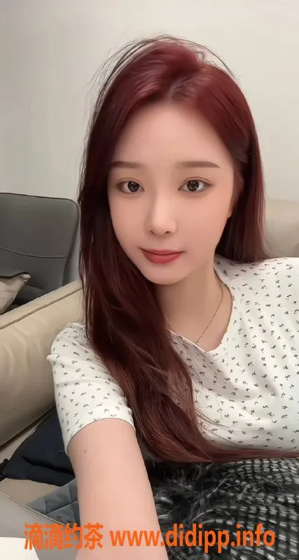 广州楼凤-海珠嫩妹小七，课费600等你来约！