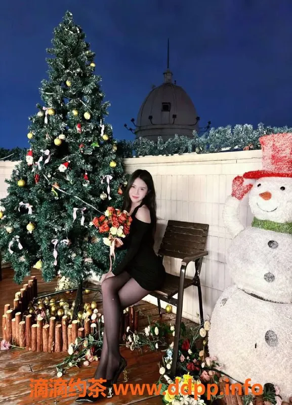 广州楼凤-佛山嫩妹晴晴，10P舌吻夜课体验