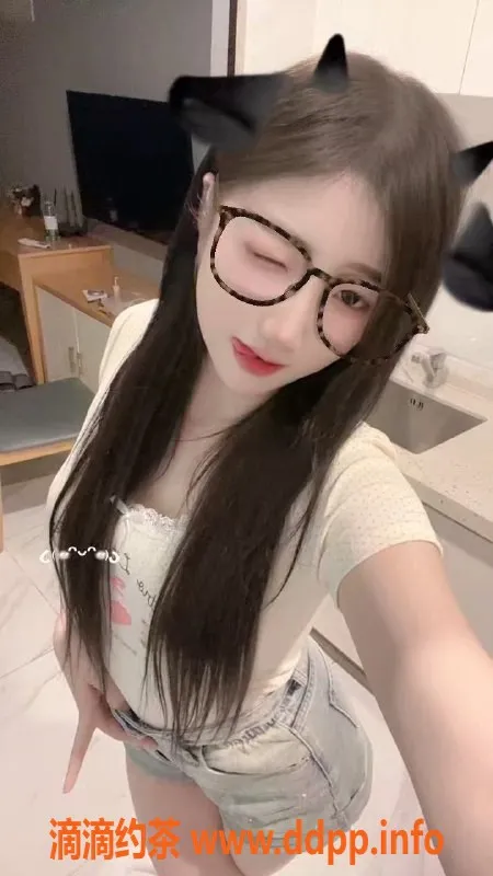 广州楼凤-天河嫩妹子怡，鸳鸯浴只需6P