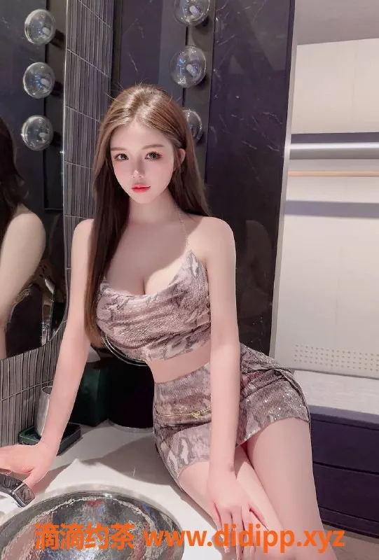 宁波楼凤-宁波中乌混血Lisa，165cm D罩杯，性感陪浴服务