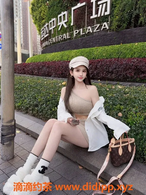 厦门楼凤-思明火车站附近西亚，36真胸御姐服务