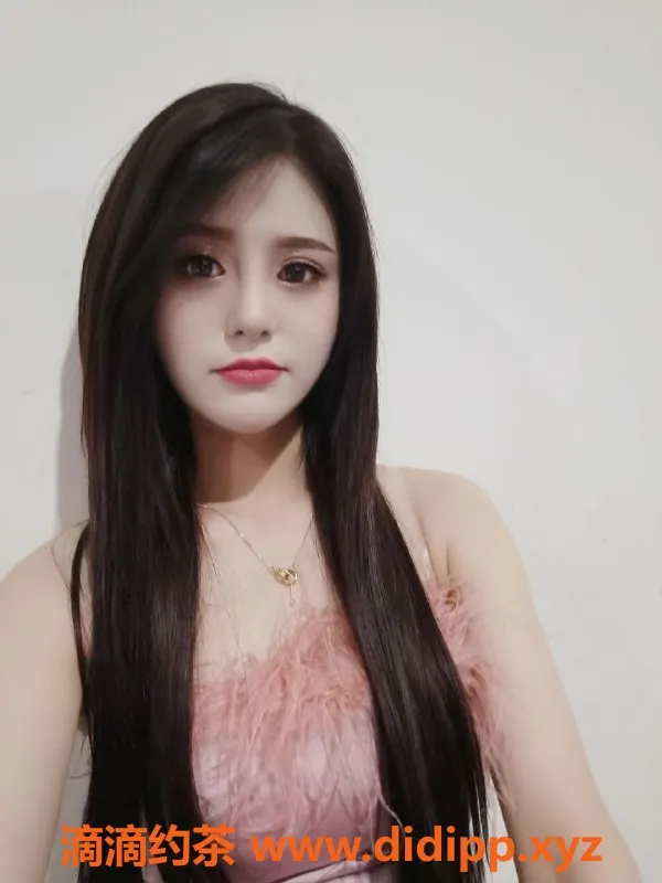 成都楼凤-武侯区22岁御姐七七，热情服务仅700元