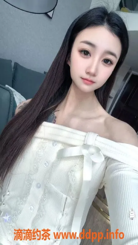 成都楼凤-武侯区小七：22岁嫩妹，身高165，车费实惠