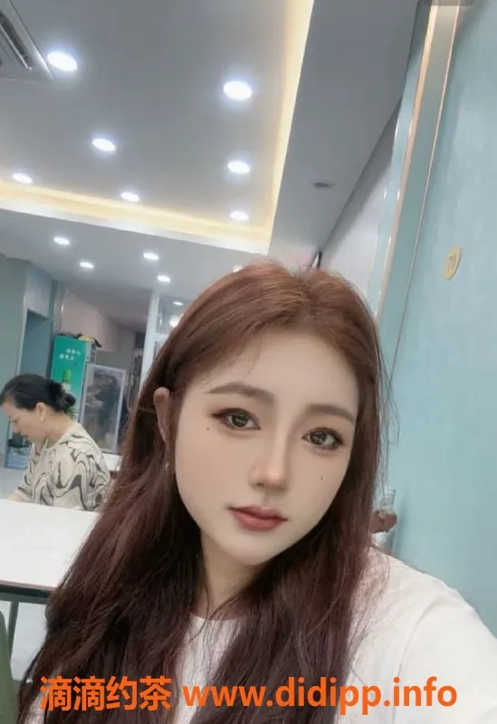 广州楼凤-天河御姐杨密，课费1000p，1700pp