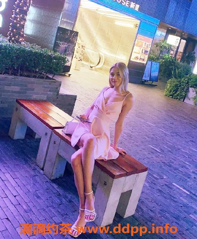 上海楼凤-静安艾米，俄罗斯外模，168高48轻盈