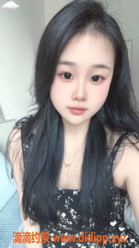 广州楼凤-黄埔微微，大胸嫩妹6P鸳鸯浴服务