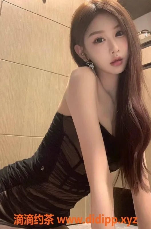 杭州楼凤-萧山御姐陈法拉，2200元享受巨乳舌吻服务