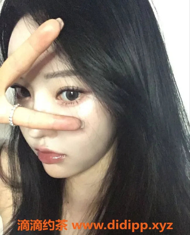 杭州上门服务资源信息,新加坡D杯小姐，20岁162cm，激情服务，让你欲罢不能！