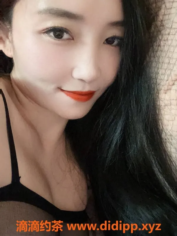 成都楼凤-锦江区小白兔，90分钟无限服务，身材纤细