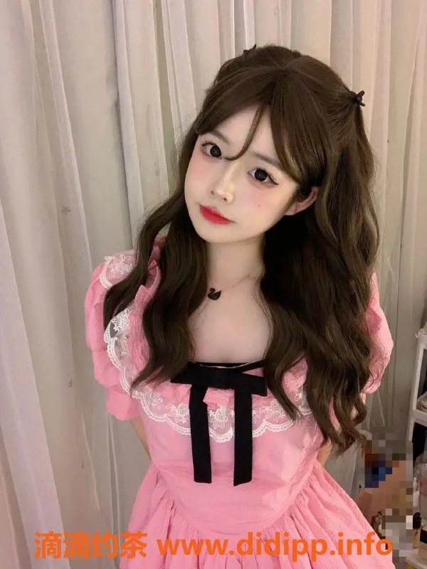 重庆楼凤-重庆回兴高颜小萝莉18岁，165cm温柔服务