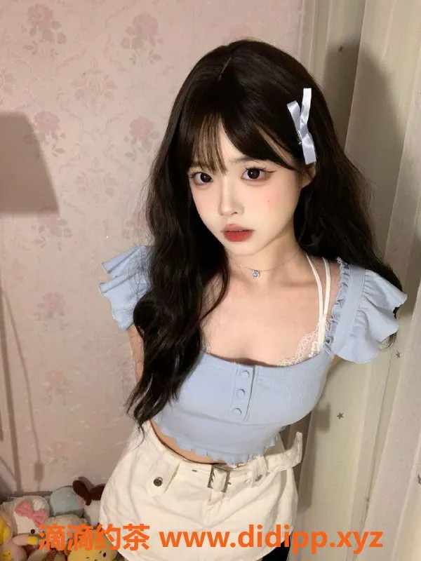 重庆楼凤-重庆回兴高颜小萝莉18岁，165cm温柔服务